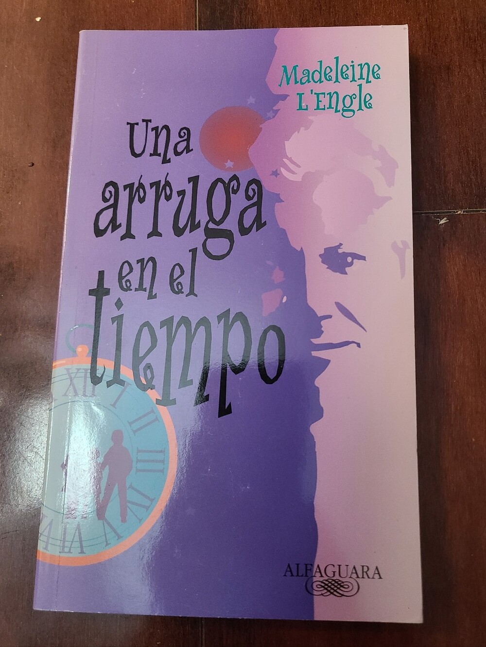 Una Arruga En El Tiempo Paper Back Spanish Novel 2000 Ex Library